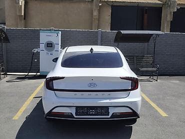 Унаа: Hyundai Sonata: 2022 г., 2 л, Автомат, Газ, Седан — 2
