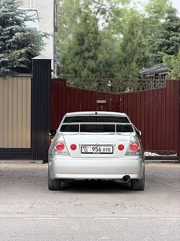 Toyota Altezza: 2001 г., 2 л, Автомат, Бензин, Седан — 4