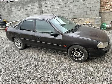 Транспорт: Ford Mondeo: 1998 г., 2 л, Автомат, Бензин, Седан — 5