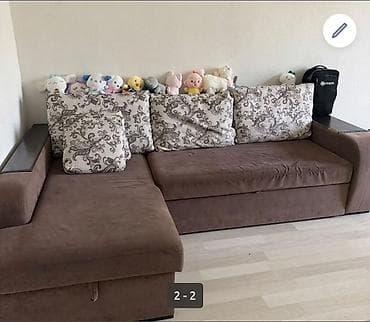 Срочно продаю диван 🆘🆘🆘 Состояние хорошее Раскладной Внизу есть