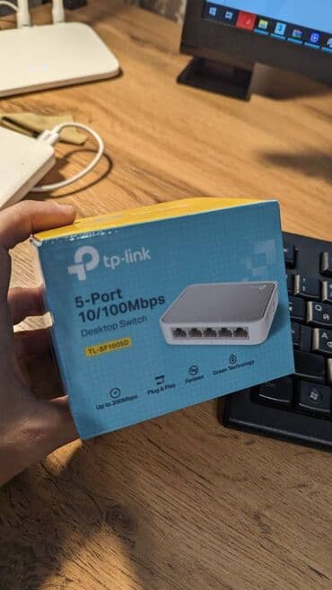 Продаю свитч свич хаб TP Link 5 портов 10/100Мбит/с Модель TL-SF1005D