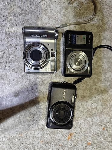 samsung dv150f: СРОЧНО продаю ФОТОАППАРАТЫ, 4шт Sony - 9000 сом, работает на — 1