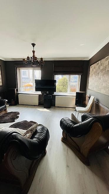 планировка дома: Просторный мансардный дом с продуманной планировкой и уютным — 2