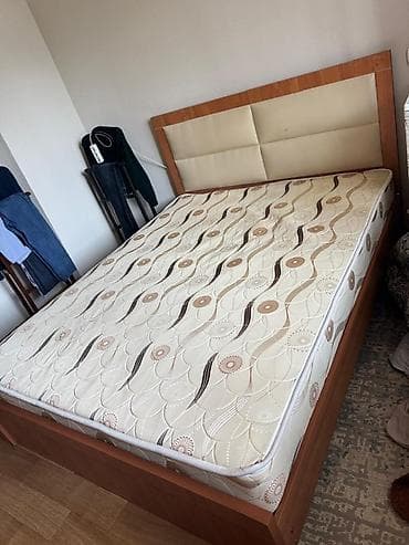 сколько стоит поролон 10 см: Двуспальная кровать, С матрасом, длина - 200 см — 2