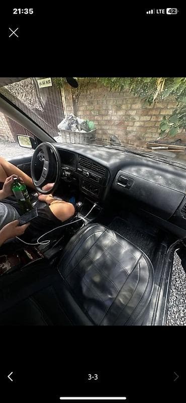 калганы: Volkswagen Golf: 1993 г., 1.6 л, Кол менен иштөөчү, Бензин, Хетчбек — 2