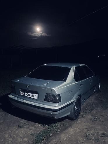 Унаа сатуу: BMW 3 series: 1990 г., 1.8 л, Кол менен иштөөчү, Бензин, Седан — 9
