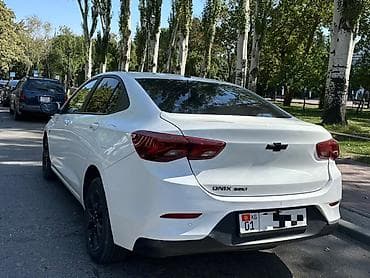Транспорт: Chevrolet Onix: 2020 г., 1.3 л, Автомат, Бензин, Седан — 4