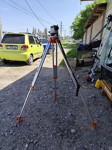 Оптический нивелир с алюминиевым штативом Описание: -