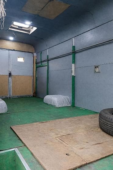 боковые: Грузоперевозки фургон Mercedes‑Benz 
та — 3