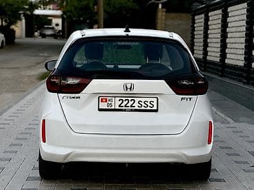 9: Honda Fit: 2021 г., 1.5 л, Вариатор, Бензин, Хэтчбэк — 2