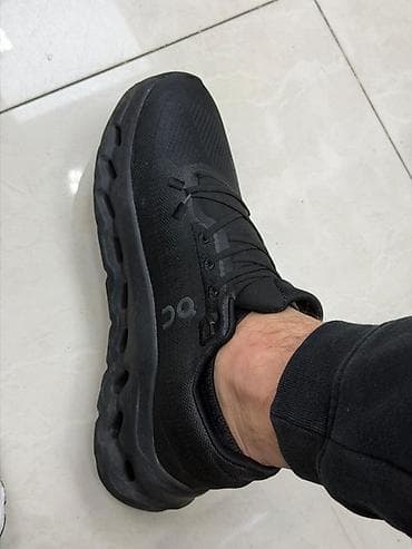 Жеке буюмдар: Эркектердин кроссовкасы, 41, 42, 43, Жаңы, түсү - Кара — 4