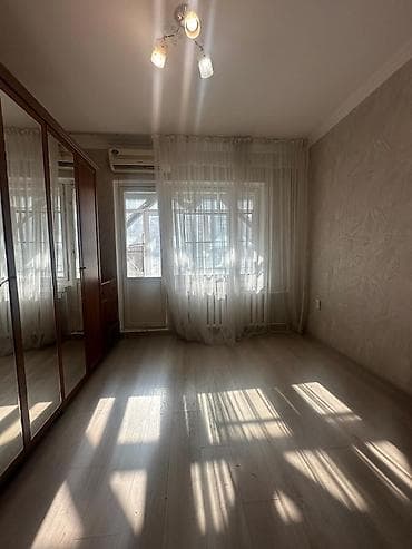 продается квартира 105: 2 комнаты, 60 м², 105 серия, 4 этаж, Евроремонт — 3