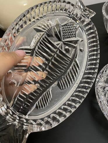 пасуда комплект: Продаю рюмки 6 шт - 400 с., селедочница хрусталь - 400 с., салатница - — 3