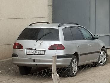 бар авто: Toyota Avensis: 2000 г., 2 л, Кол менен иштөөчү, Дизель, Универсал — 1
