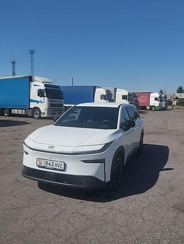 bmb e36: Toyota bZ3X: 2025 г., Робот, Электромобиль, Кроссовер — 3