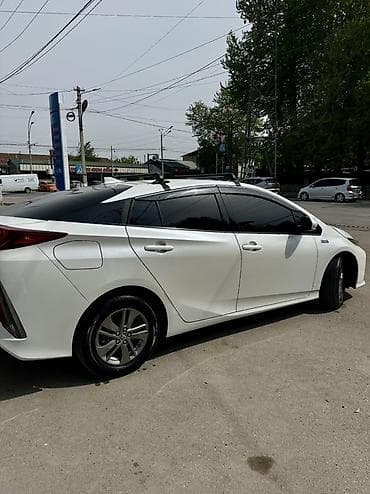 hybrid: Toyota Prius: 2017 г., 1.8 л, Вариатор, Гибрид, Хэтчбэк — 5