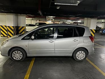 Toyota Corolla: 2003 г., 1.5 л, Автомат, Бензин, Вэн/Минивэн