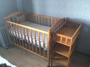 деткая кровать: Продаю детскую кровать. Матрас в комплекте — 2