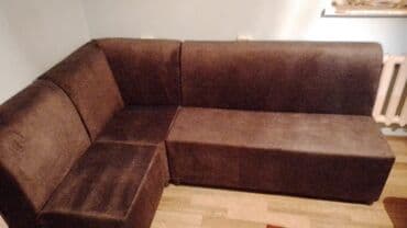 столы и стулья для кафе в бишкеке: Продаю кухонный угловой диван в хорошем состоянии перетянут новым — 2