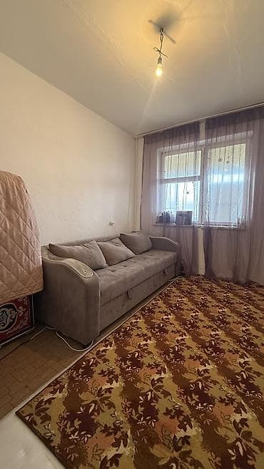 каракол продаю квартиру: 2 комнаты, 48 м², Индивидуалка, 3 этаж, Старый ремонт — 1