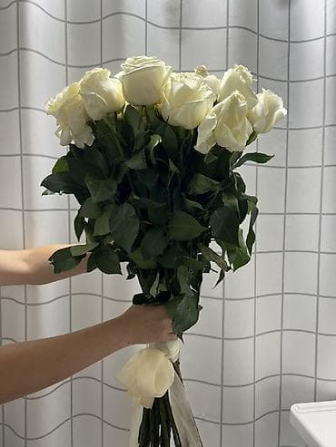 садовые розы: Букеты из свежих роз и сезонных цветов - Классические высокие розы на — 2