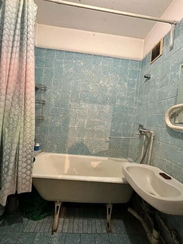 продаю квартиру по улице советская донецкая саманчина: 3 комнаты, 77 м², Индивидуалка, 3 этаж — 22