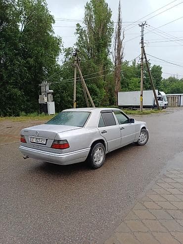 mers e124: Mercedes-Benz W124: 1994 г., 2.2 л, Автомат, Бензин, Седан — 5