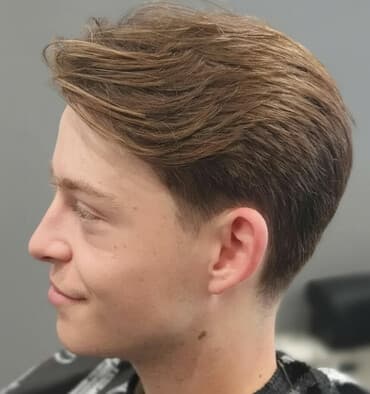 оборудование для парикмахер: Стрижки мужские,женские, детские.Окрашиваниеукладки, хим зав — 1