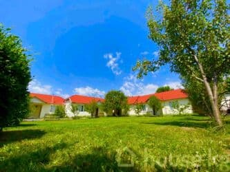 на иссык куле: ❗️Продается Отель❗️ 🌍Локация: г. Чолпон-Ата, Иссык-Куль (Рядом с — 2