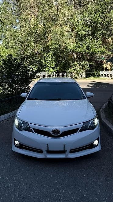 Транспорт: Toyota Camry: 2014 г., 2.5 л, Автомат, Бензин, Седан — 3