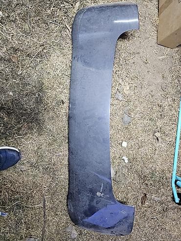 subaru imprezza: Накладка крышки багажника Subaru, 2023 г., Б/у, Оригинал — 1