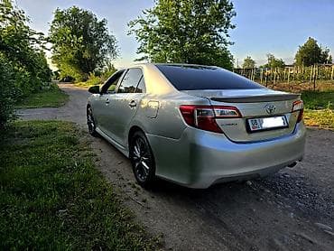 2 8: Toyota Camry: 2012 г., 2.5 л, Автомат, Бензин, Седан — 5