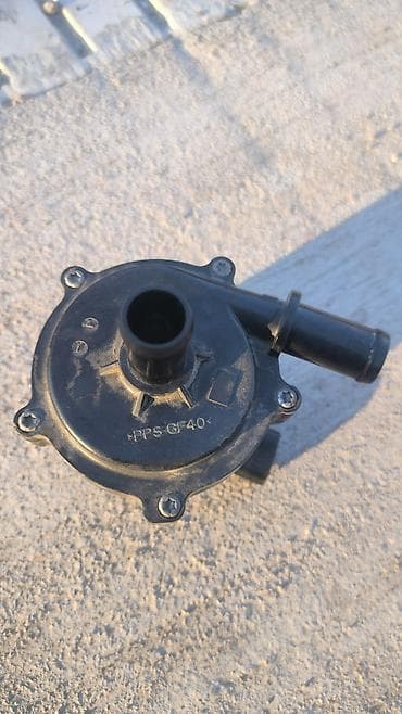 Помпа Kia 2018 г., Б/у, Оригинал