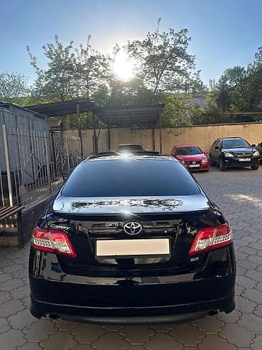 Toyota Camry: 2010 г., 2.5 л, Автомат, Бензин, Седан — 2