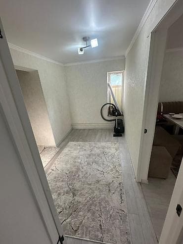 дом у озера: Маевкадан 4 болмолуу үй сатылат, абалы жакшы сүрөттөгүдөй, удобства — 5