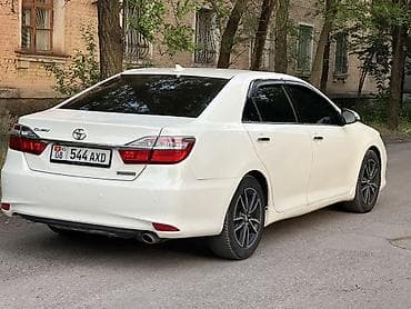 weltmeister e5: Toyota Camry: 2018 г., 2.5 л, Автомат, Бензин, Седан — 2
