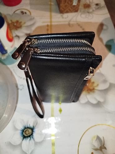 часы с браслетом: Компактная мужская сумка-клатч из черной гладкой эко-кожи. - — 2