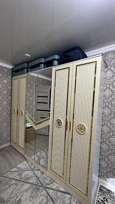 эрмитаж картины: Спальный гарнитур, Б/у, Двуспальная кровать, Шкаф, Комод, Самовывоз — 2