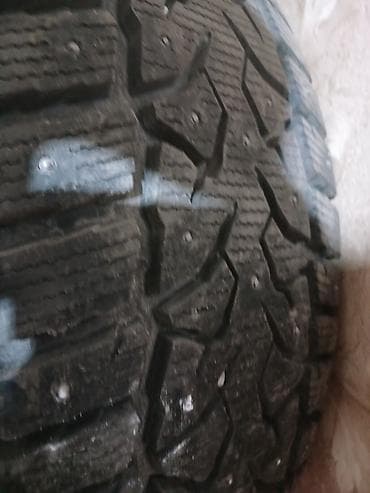 шипованная: Зимняя шипованная шина 225/60 R18. Характеристики: - Тип: зимняя, с — 1
