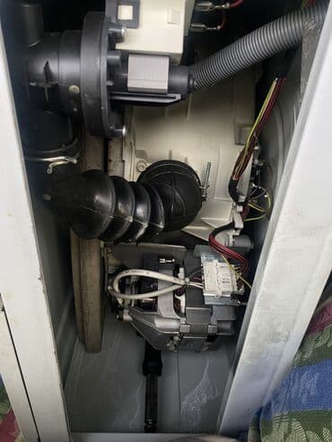 магнитофон в машину: Стиральная машина Indesit, Автомат, До 5 кг, Компактная — 2