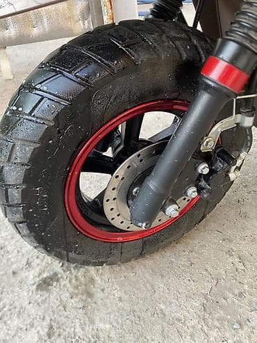 Скутеры: Тип скутера 150 куб. см, Бензин, Б/у — 10