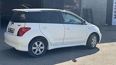 авто из японии: Toyota Ist: 2002 г., 1.5 л, Автомат, Бензин, Хэтчбэк — 3