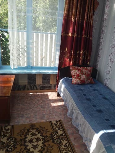 домики в горах ала арча: Коттедж, Чолпон-Ата, Детская площадка, Парковка, стоянка, Охраняемая территория — 6
