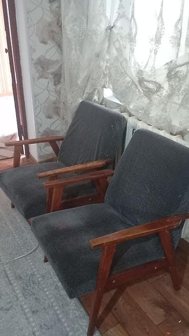 Пара кресел в винтажном стиле (ориентировочно середина/вторая половина