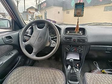 toyota rav4 2004: Toyota Corolla: 1999 г., 1.6 л, Механика, Бензин, Хэтчбэк — 3