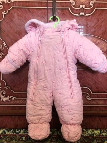 Продаю детский зимний комбинезон с 2 мес до 9 мес. Состояние отличное!