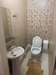 сдаю квартиру 2 к студ центр новый ремонт в квартире имеется все необходимое район панфиловабоконбаева: 2 комнаты, Собственник, Без подселения, С мебелью полностью — 7