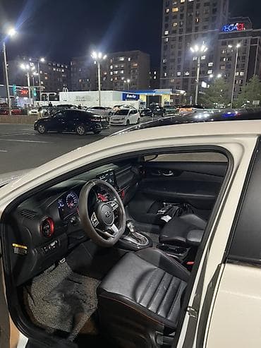 Kia K3: 2019 г., 1.6 л, Робот, Бензин, Хетчбек — 4
