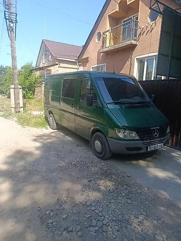 искутер: Легкий грузовик, Mercedes-Benz — 3