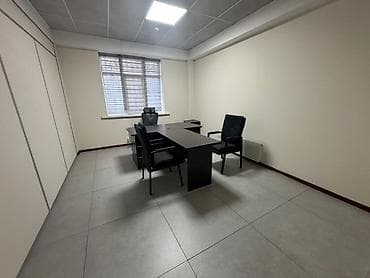 Кыймылсыз мүлк: Кеңселерди ижаралоо, 136 м², Турак комплексинде, Тоолор көрүнүп турат, 1-катар, Жабдуулары менен — 4